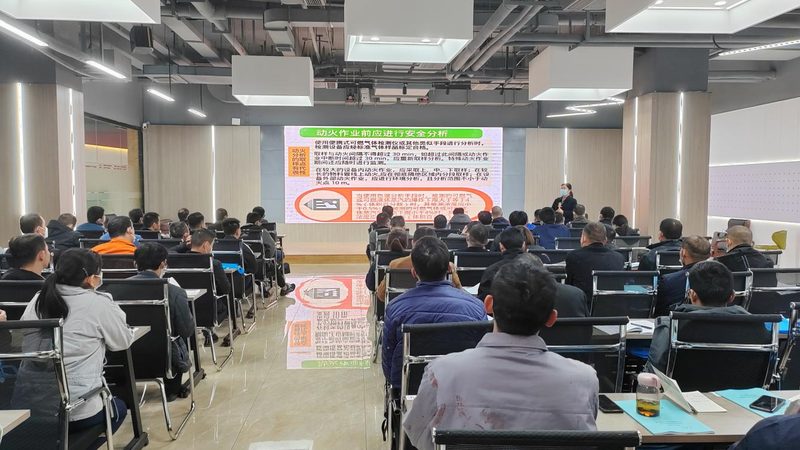 氩弧焊管道培训的费用主要包括以下几个方面：