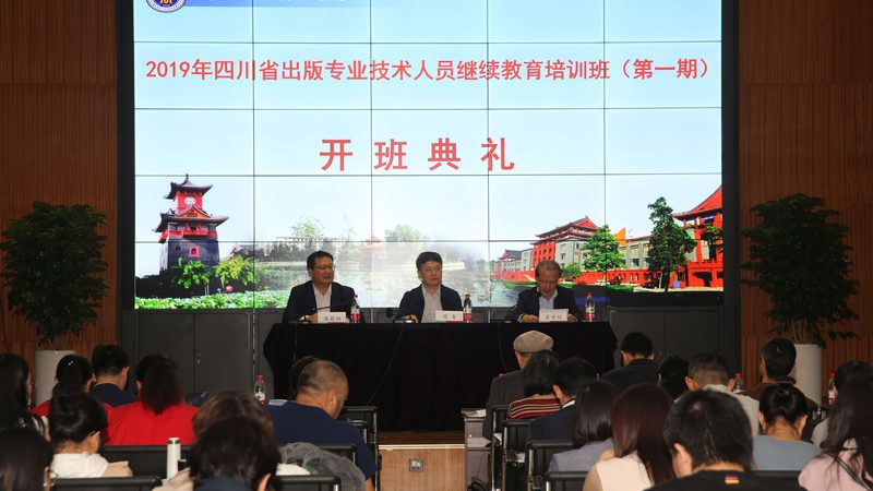 叉车培训周末班，如何选择性价比高的课程？**
